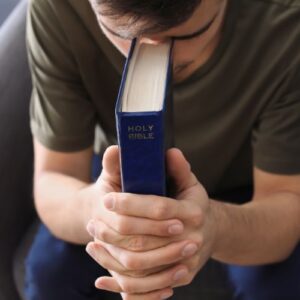 7 razões pelas quais jovens cristãos abandonam a igreja