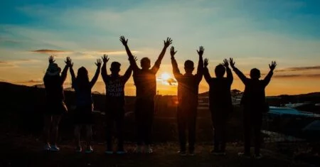 14 temas poderosos para pregações em cultos de jovens