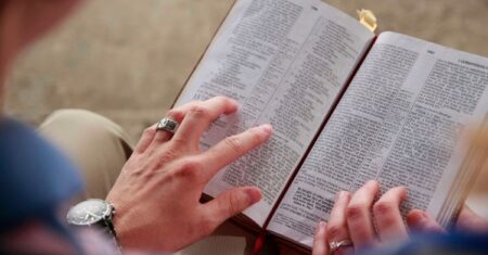 10 versículos bíblicos fáceis de pregar (Explicados)