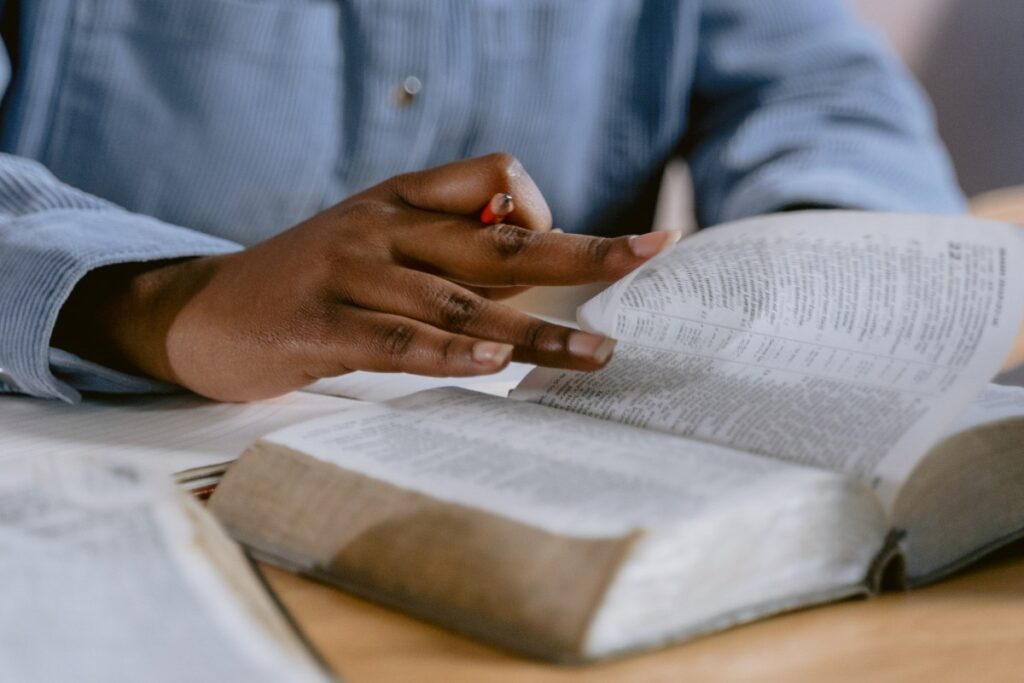 10 Passos para Interpretar a Bíblia: Guia para a Interpretação Bíblica